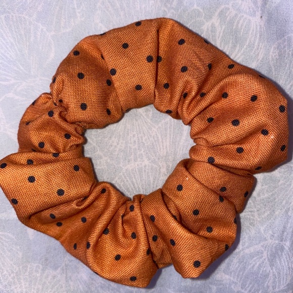 Handmade orange and black dots scrunchie! - Picture 2 of 2